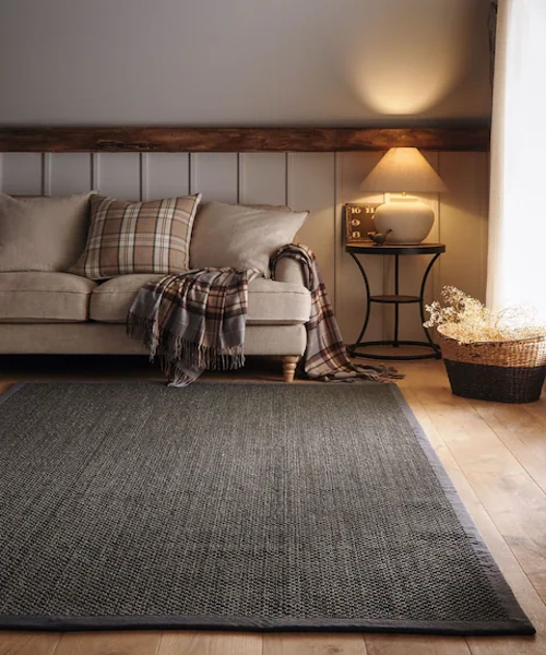 Black sisla border carpet